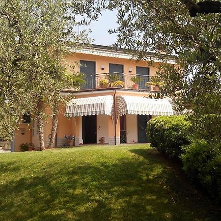 Casa Silvia Lägenhet Padenghe sul Garda Rum bild