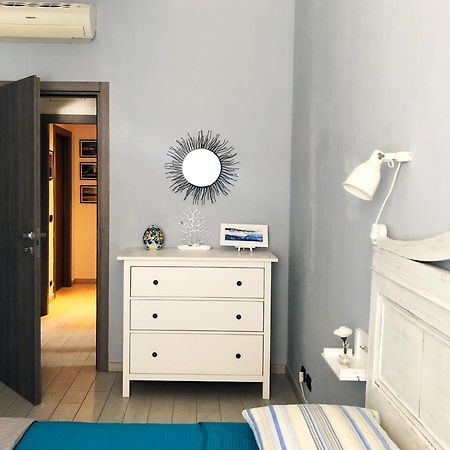 Casa Silvia Lägenhet Padenghe sul Garda Exteriör bild